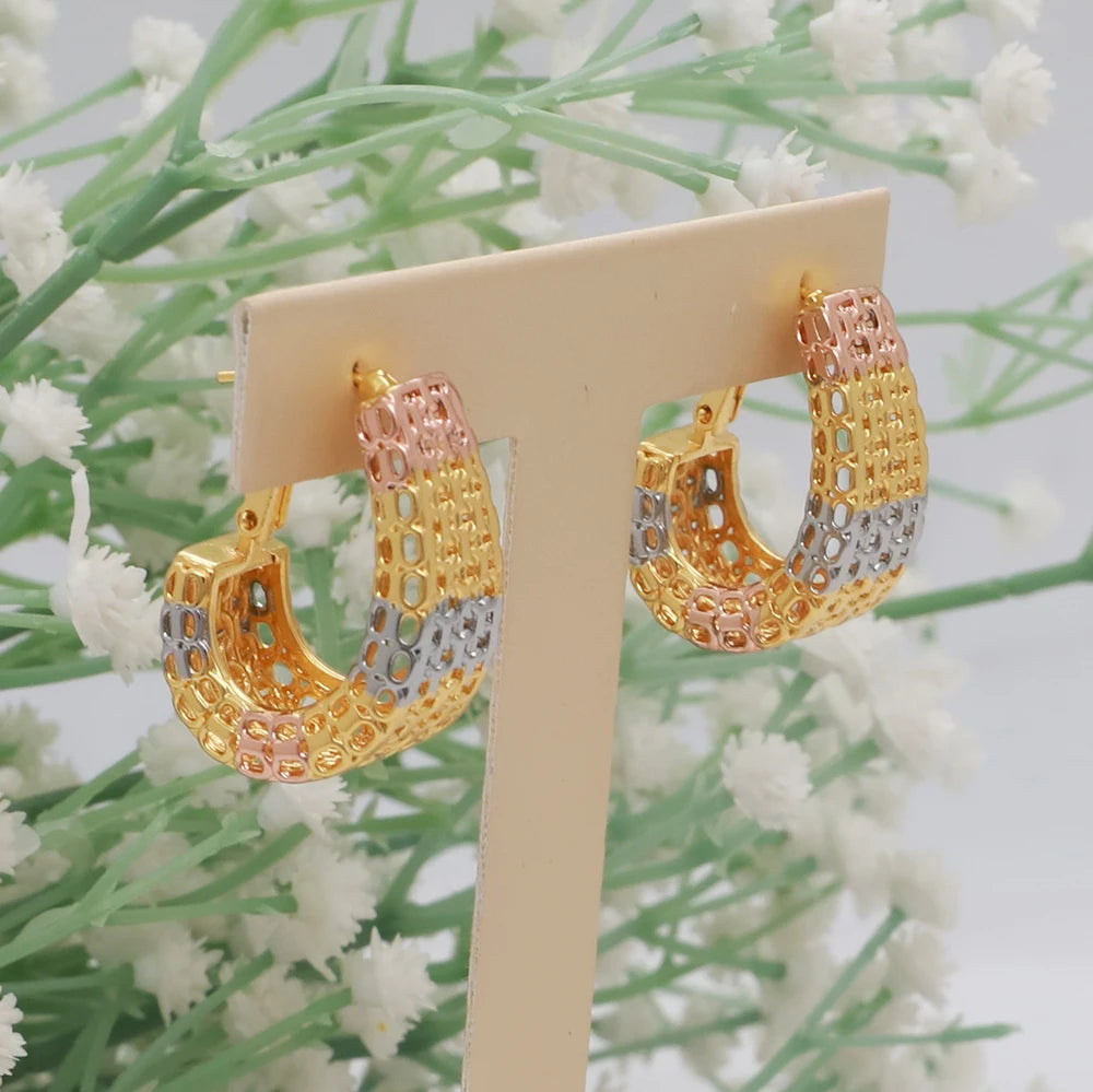 Simple Elegant Gold Color Women Jewelry Sets Necklace Earrings Bracelet Set Fashion Set Dubai Wedding Banquet Party Gifts